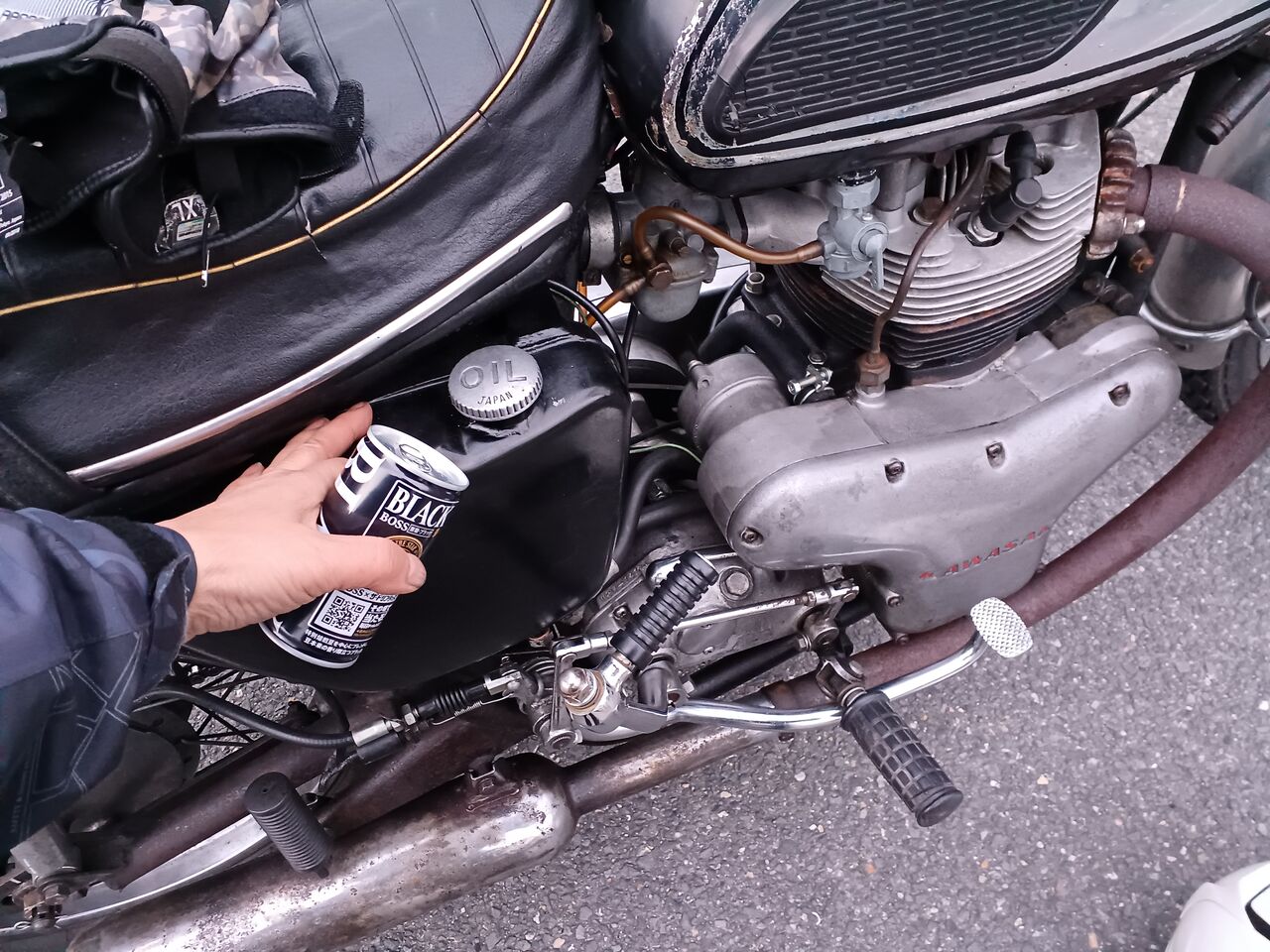 W1 オイル交換と桜 : sabiyama600のblog