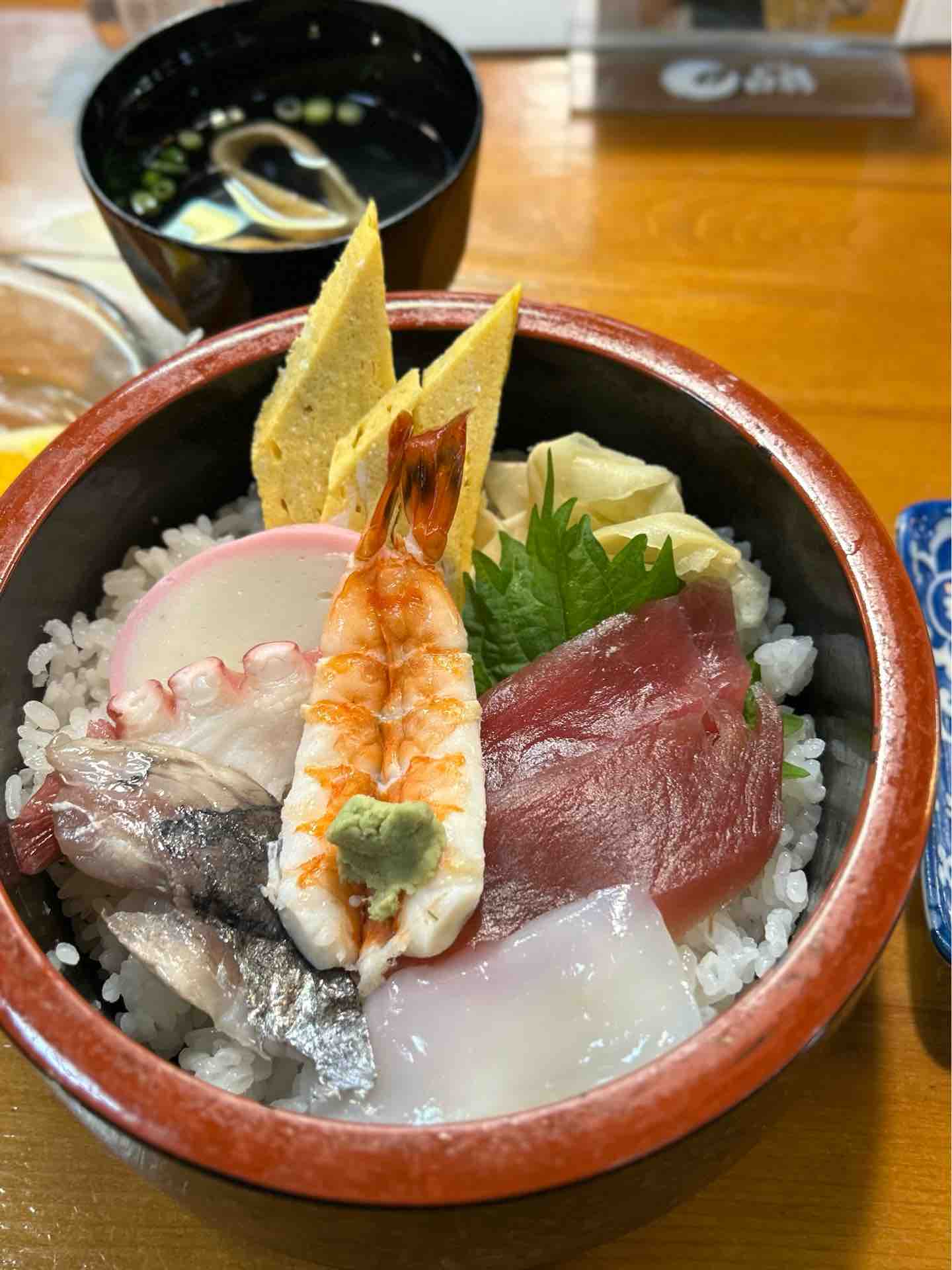 国産、有田焼、魚型大盛り器、木製受け板、未使用