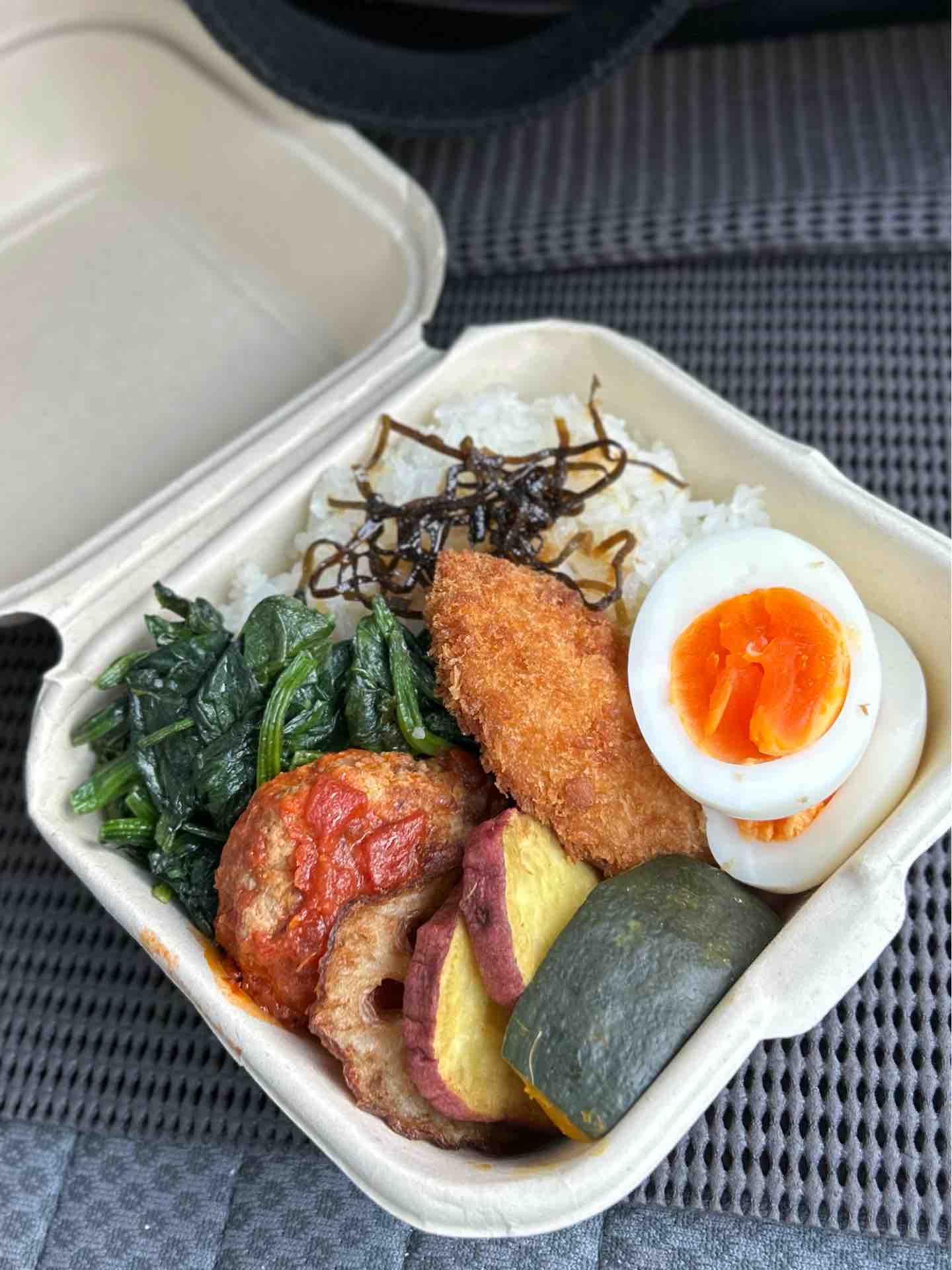 逆さ撮り キットカット 今日のお弁当 : 撮り記・食い記