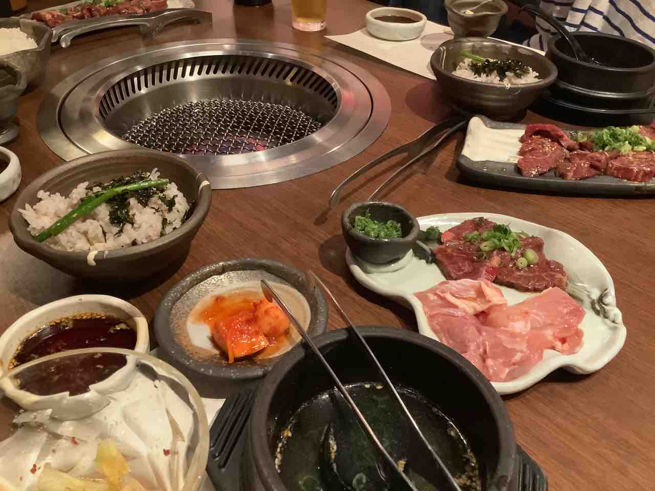 昼間から友達と肉食べて酒飲むとか最高 洗濯日和