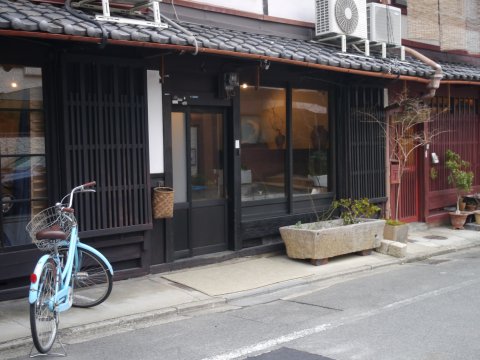 花屋みたてさんへ 旅するポジャギ