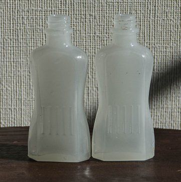 古い化粧品の瓶 旅するポジャギ 古い化粧品の瓶 旅するポジャギ
