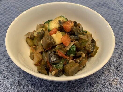 夏野菜の煮込み ラタトゥイユ ー 採れ過ぎのズッキーニ対策 サクラメントの櫻弁当その2 夏野菜の煮込み ラタトゥイユ ー 採れ過ぎのズッキーニ対策 サクラメントの櫻弁当その2