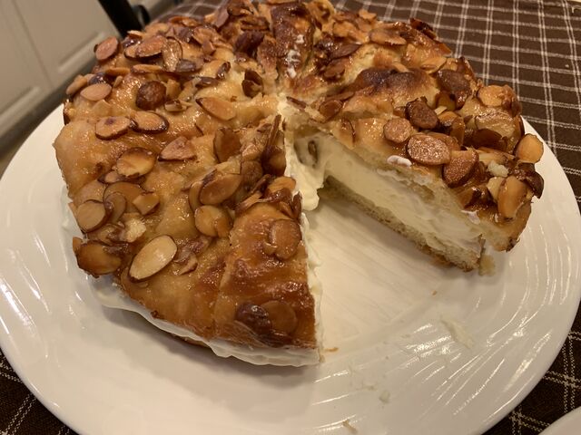 ビーネンシュティッヒ 作ってみました ー ミツバチ刺され という意味のドイツのケーキ サクラメントの櫻弁当その2