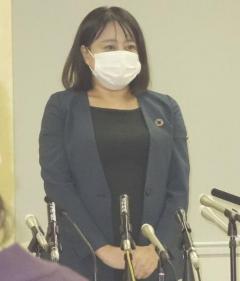 無免許運転で在宅起訴の木下富美子都議、会見で辞職を表明