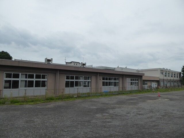 弘前大学教育学部附属小学校創立百周年記念碑 くぐる鳥居は鬼ばかり 弘前大学教育学部附属小学校創立百周年記念碑 くぐる鳥居は鬼ばかり