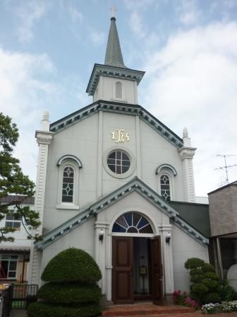 弘前カトリック教会教会堂 弘前市百石町小路 くぐる鳥居は鬼ばかり