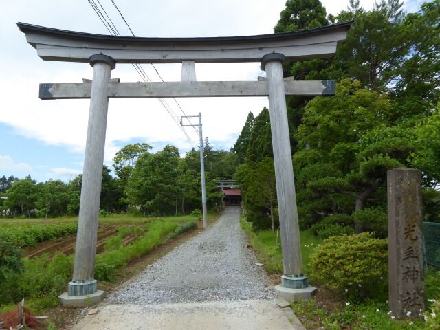 正津川光主神社 むつ市大畑町 くぐる鳥居は鬼ばかり