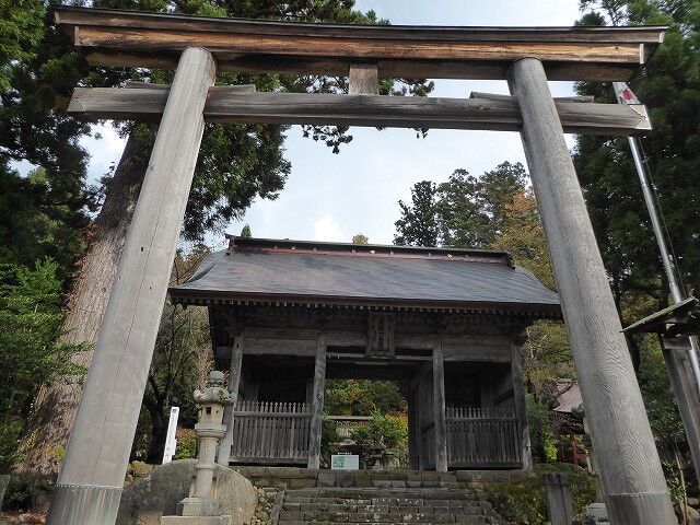 稀少 1923年 鳥海山 大物忌神社 大物忌大神御神影 宮曼荼羅 紙本 掛軸 稀少 1923年 鳥海山 大物忌神社 大物忌大神御神影 宮曼荼羅