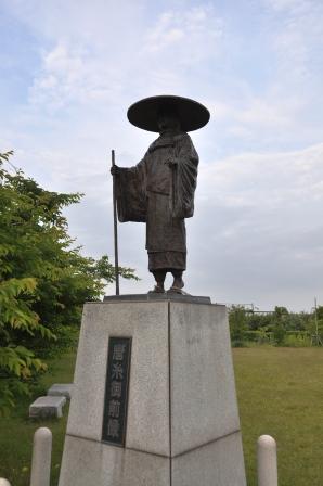 唐糸御前史跡公園 藤崎町 くぐる鳥居は鬼ばかり 唐糸御前史跡公園 藤崎町 くぐる鳥居は鬼ばかり