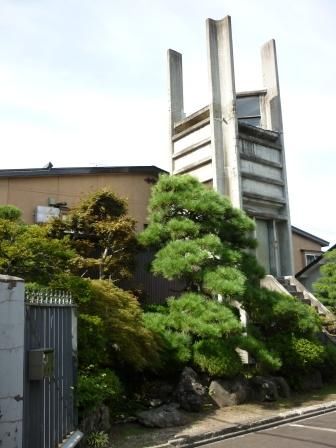 法永山 東大宣寺 弘前市亀甲町 くぐる鳥居は鬼ばかり