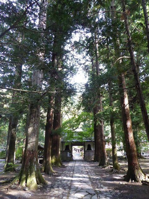 奥州柳津虚空蔵尊 其之弐 くぐる鳥居は鬼ばかり 奥州柳津虚空蔵尊 其之弐 くぐる鳥居は鬼ばかり