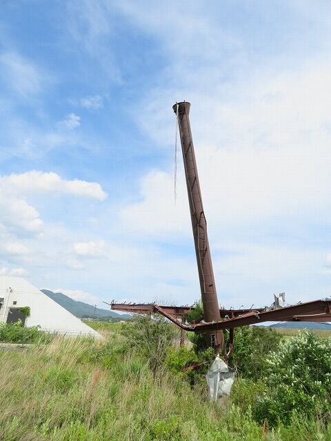 タピック45 （旧道の駅高田松原） 震災遺構 : くぐる鳥居は鬼ばかり