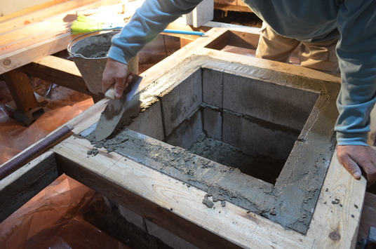 囲炉裏部屋　左官 (17)