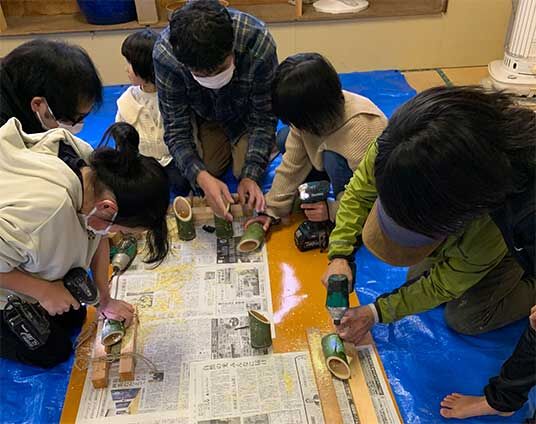 竹灯ろう穴開け⑥