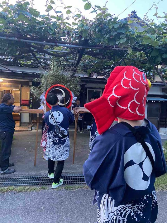 1F0A7FF3-7FFB-41E0-84A1-FD7CE7689738