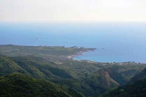 佐渡金山道遊の割戸の裏側
