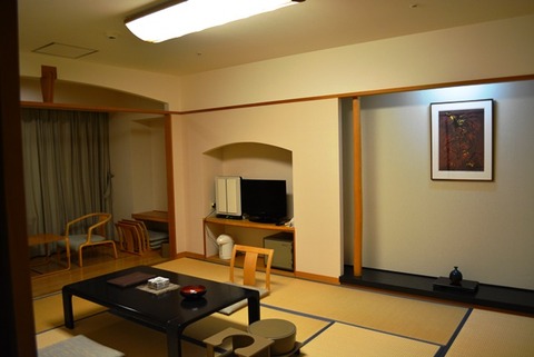 ホテル大佐渡部屋１