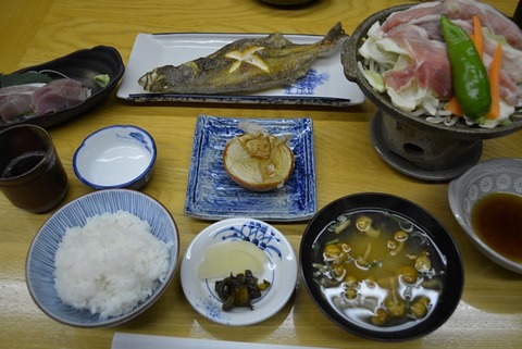 佐渡まるか旅館夕食