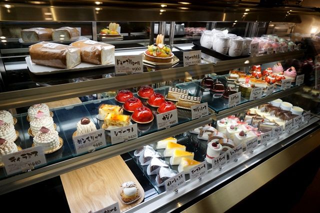 ケーキ カフェ ケーキハウスバニラで季節の生搾りジュースやケーキ こだわりの軽食を 佐渡旅 Sadotabi