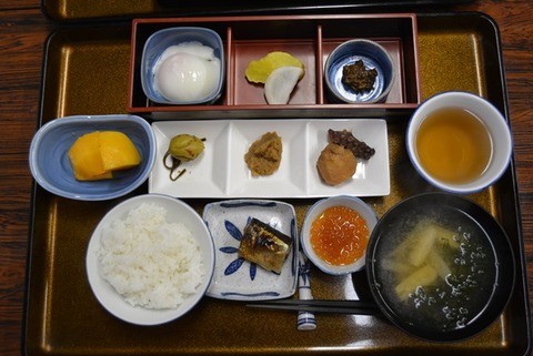 佐渡外府荘朝食