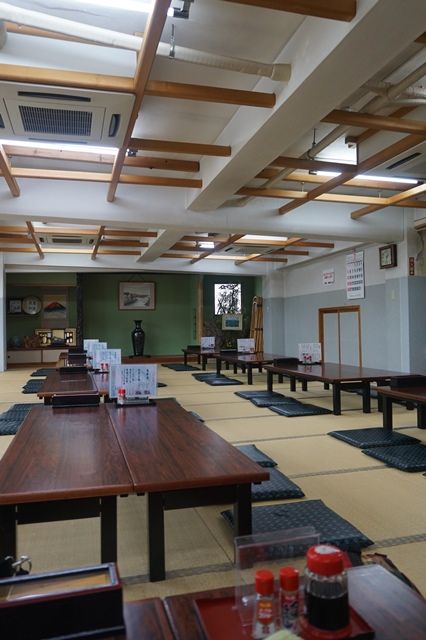 新龍館館内