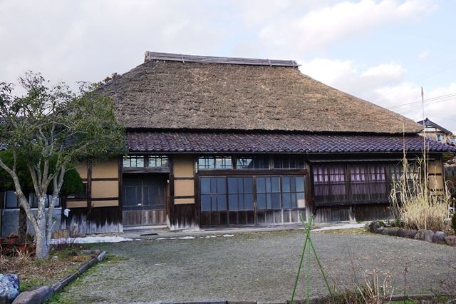 史跡】国指定文化財 18世紀後半建築の寄棟造茅葺 北條家住宅