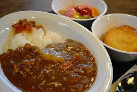佐渡古民家風カフェ妙生庵田カレー