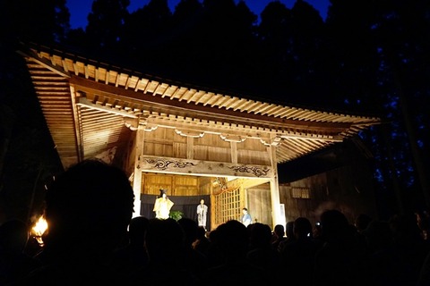 越敷神社共同舞台5
