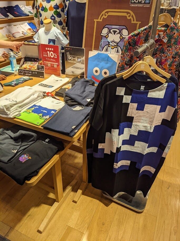 グラニフの店舗で本日21年8月10日 火 より販売開始のドラクエコラボ服 Dq G を購入してきました さっちゃんねる Dqx