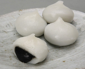 菓匠松栄堂 ごま摺り団子 8個入