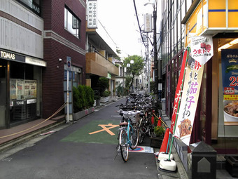 20101003meiwaku_zitensha04
