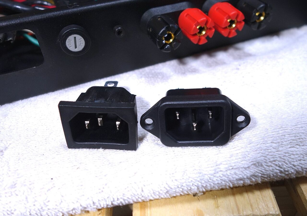 Hafler P3000 ジャンクの修正とACインレット改造 : アンプジャン Hafler P3000 ジャンクの修正とACインレット改造 : アンプジャン