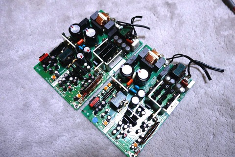黒モグラ Roland 01-DA-R2 デジタルアンプ基盤　2枚組 □□Roland 01-DA-R2 デジタルアンプモジュール基盤搭載 パワー