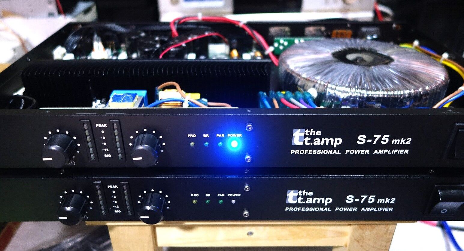 Thomann S-75mk2 2号機ジャンクの通電試験しました : アンプ Thomann S-75mk2 2号機ジャンクの通電試験しました : アンプ