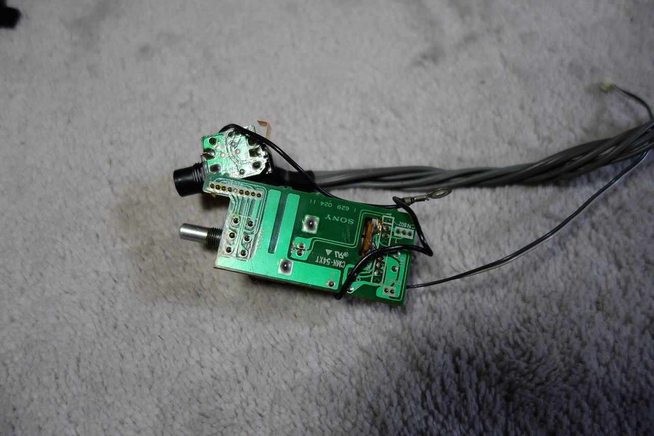 SONY CDP-338ESD フロントパネルのリフレッシュ : アンプジャン SONY CDP-338ESD フロントパネルのリフレッシュ : アンプジャン