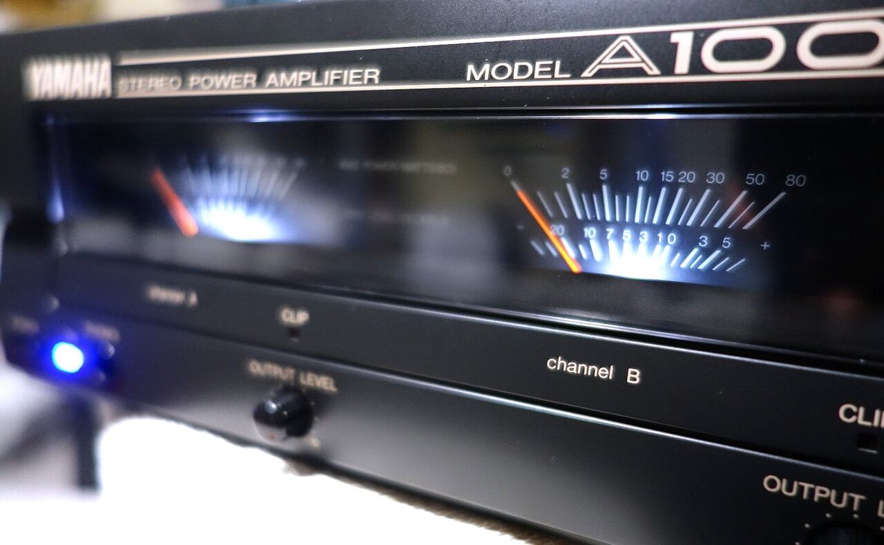 YAMAHA A100a ジャンクの部品交換と通電試験しました : アンプ YAMAHA A100a ジャンクの部品交換と通電試験しました : アンプ