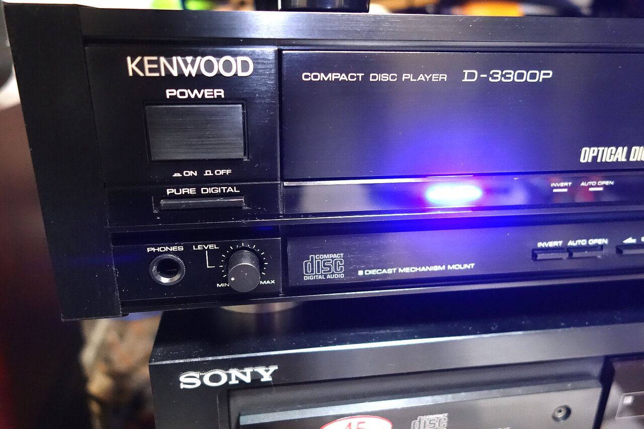 KENWOOD D-3300P のLED交換してみました : アンプジャンカーのblog KENWOOD D-3300P のLED交換してみました : アンプジャンカーのblog