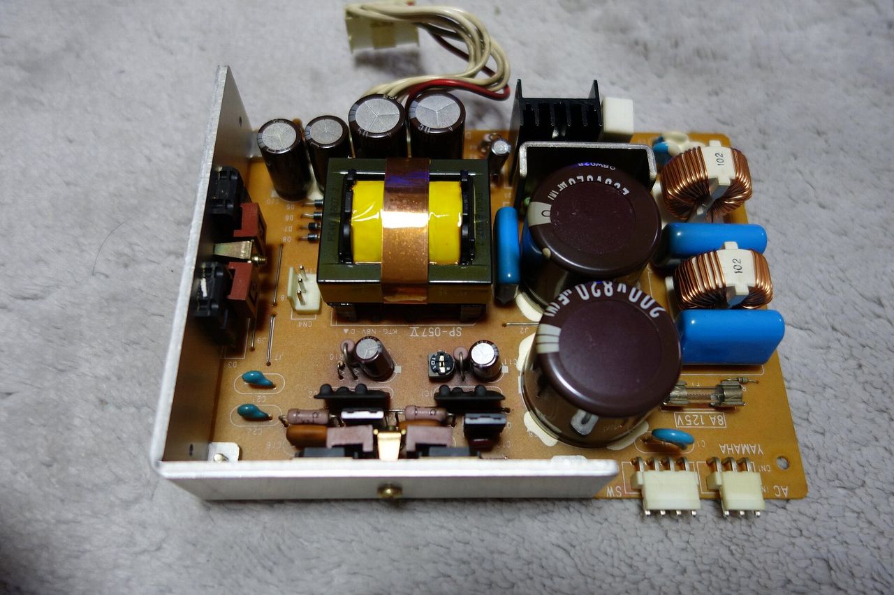 YAMAHA P4050を分解してリフレッシュ : アンプジャンカーのblog