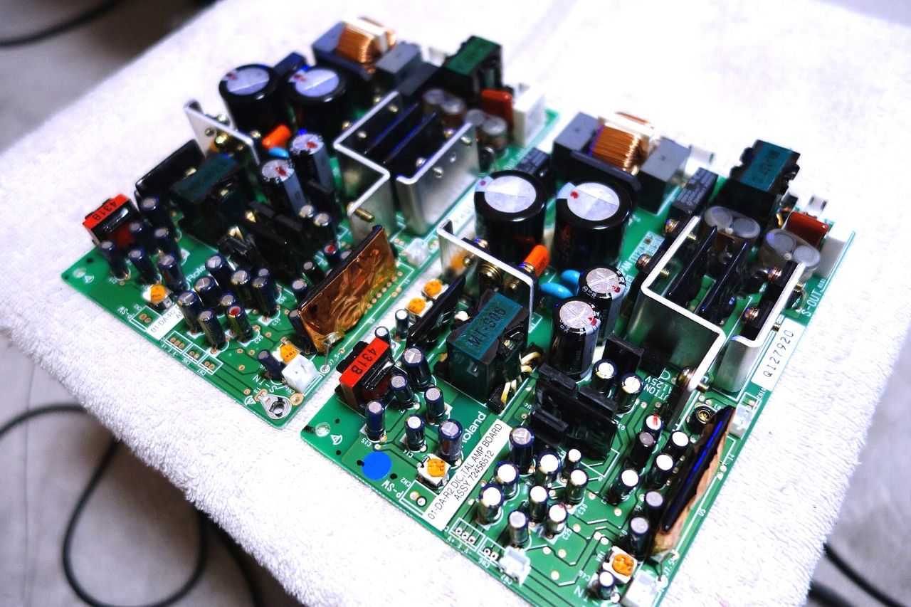 フライングモール製 OEM 01-DA-R2 デジタルアンプ ２枚 フライングモール製 OEM 01-DA-R2 デジタルアンプ 2枚 - メルカリ