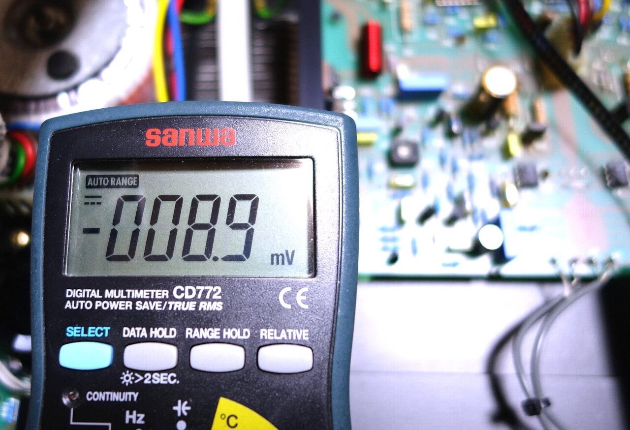 Aura AUV-80SE ジャンクの通電試験と音出し確認しました : アンプ