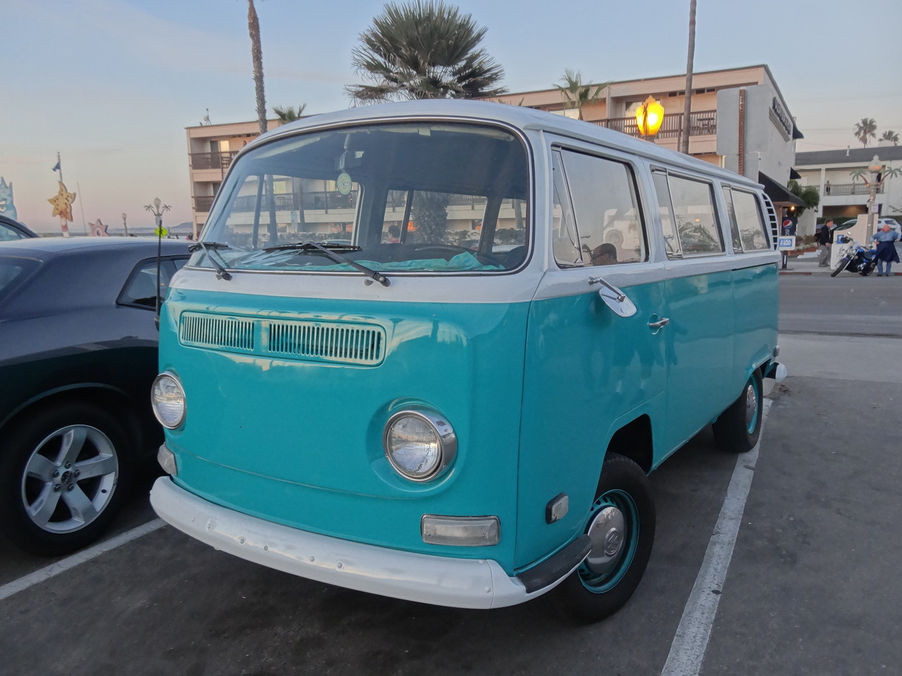 カリフォルニアの海岸で見た車たち 波乗り税理士 波に乗れるか カリフォルニアの海岸で見た車たち 波乗り税理士 波に乗れるか