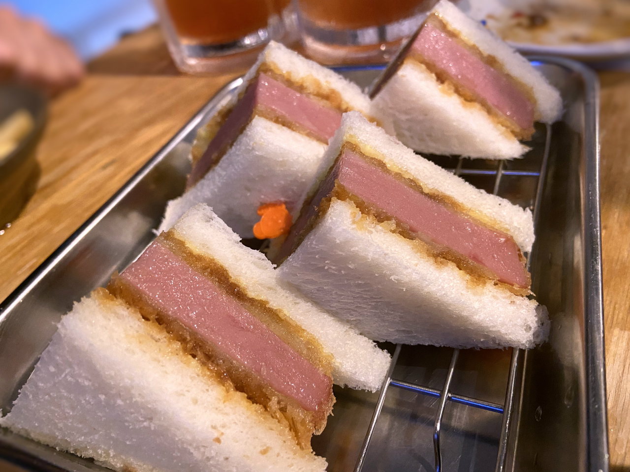 厚切りハムカツサンドと熱々シュウマイで乾杯出来る幸せ 横浜 ほていちゃん 横浜東口店 美食磁石 Powered By ライブドアブログ 厚切りハムカツサンドと熱々シュウマイで乾杯出来る幸せ 横浜 ほていちゃん 横浜東口店 美食磁石 Powered By ライブドアブログ