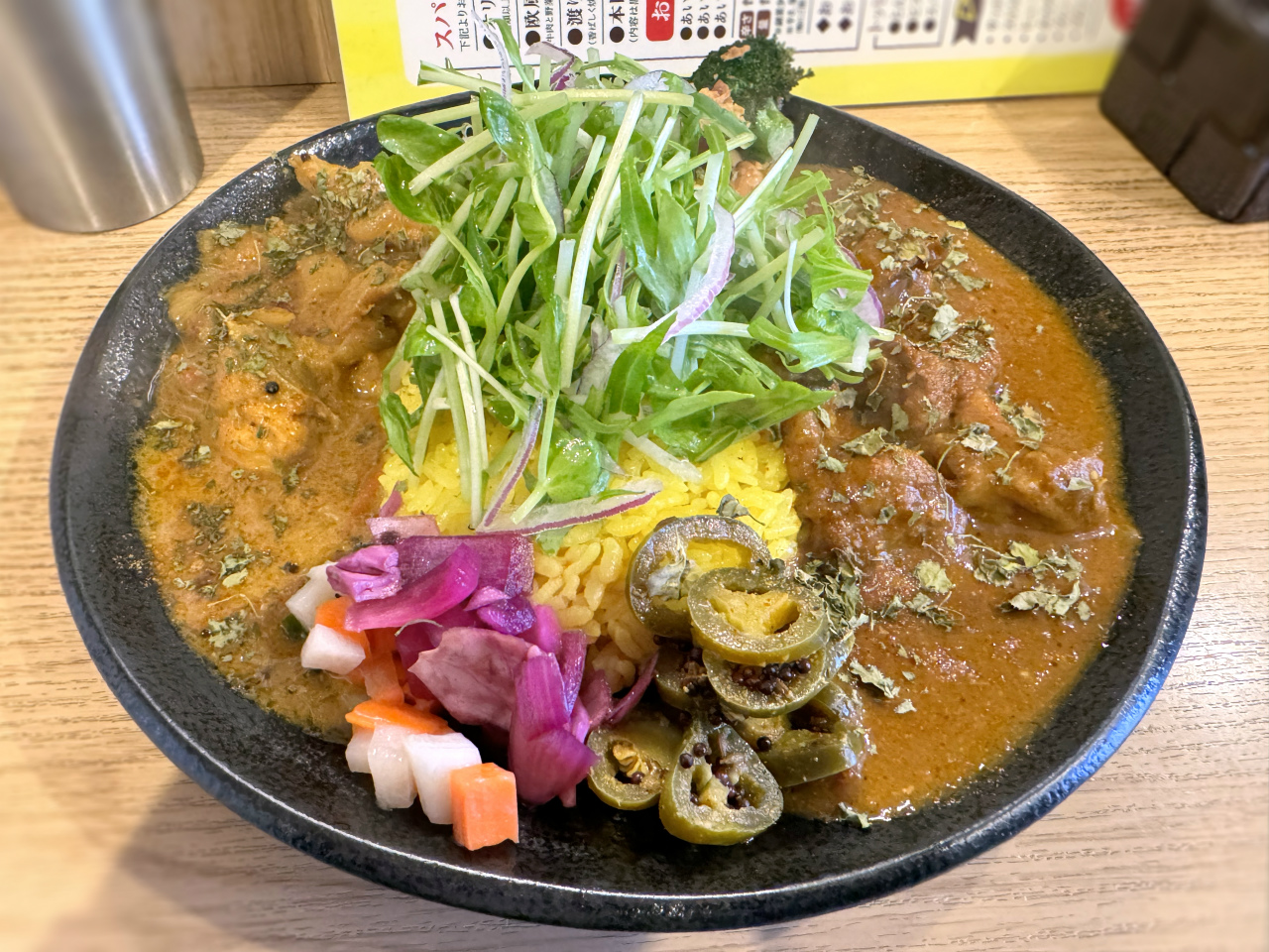 スパイスと辛口欧風の二刀流！ もっとカレーが楽しくなる店。〜豊中