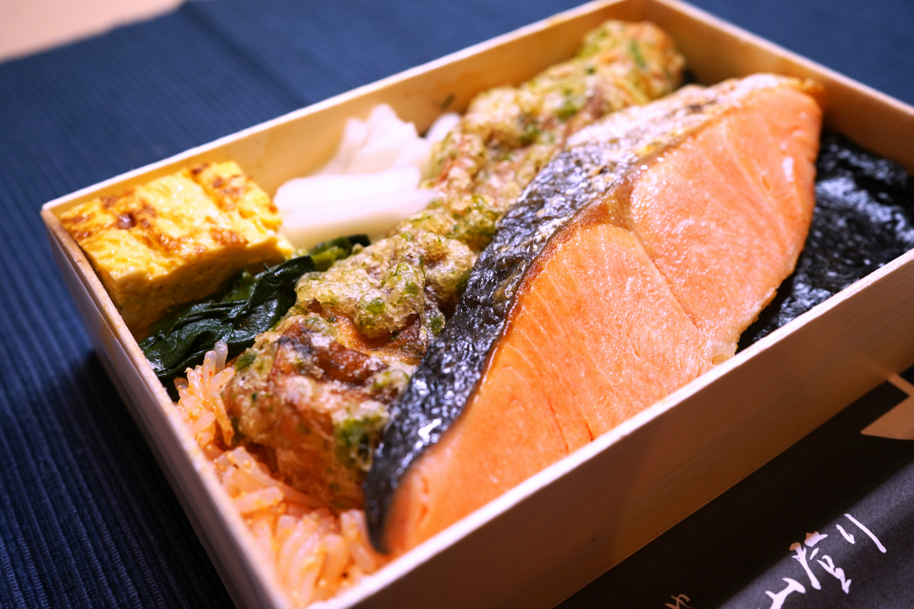 日常を少しだけ贅沢に 1 000円海苔弁の忘れられない味わい 東京駅 刷毛じょうゆ海苔弁 山登り 美食磁石 Powered By ライブドアブログ