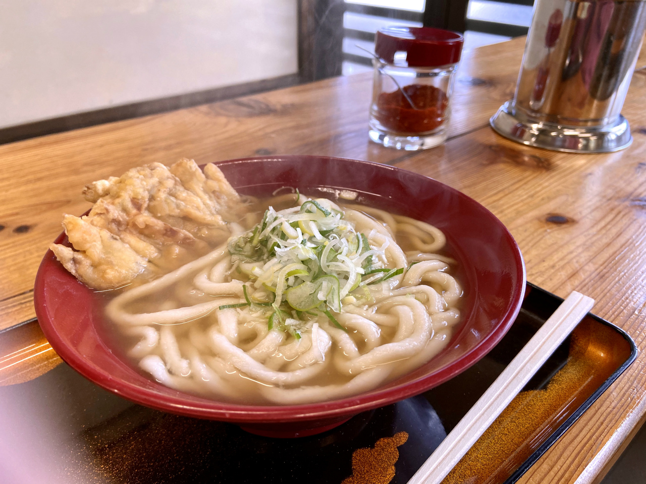 早朝から賑わう宮崎うどん 朝から元気をもらえます 宮崎 おくの