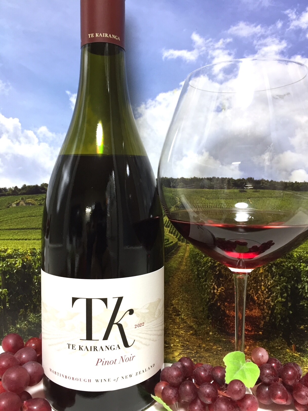 Te Kairanga Pinot Noir 2022 Martinborough : Red Red Wine：「偉い