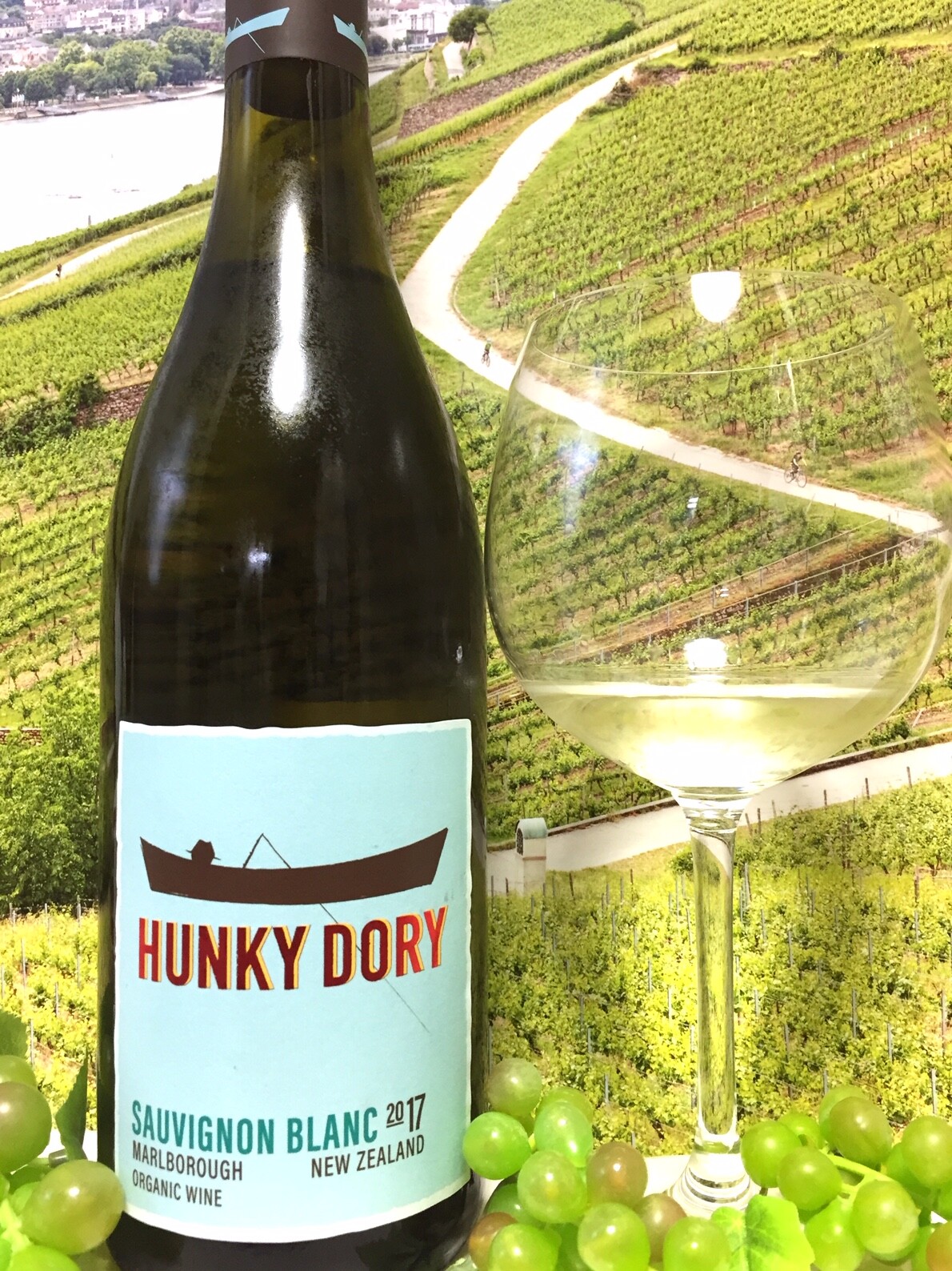 Hunky Dory Sauvignon Blanc 17 Marlborough Red Red Wine 偉いワイン 探しの備忘録 Hunky Dory Sauvignon Blanc 17 Marlborough Red Red Wine 偉いワイン 探しの備忘録