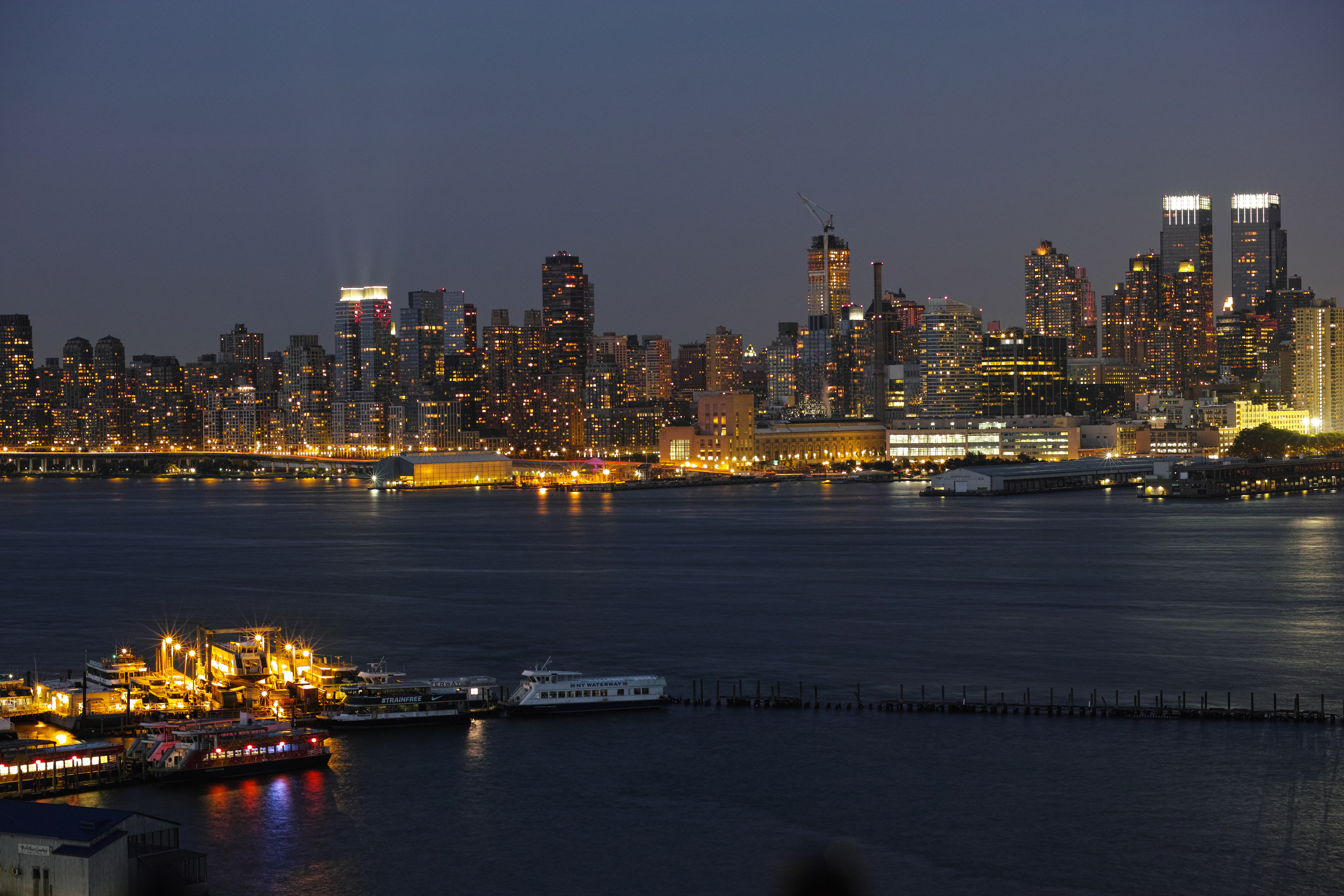 Manhattan In Twilight Dp Merrillで夜景 最近ちゃんと写真撮ってますか Manhattan In Twilight Dp Merrillで夜景 最近ちゃんと写真撮ってますか