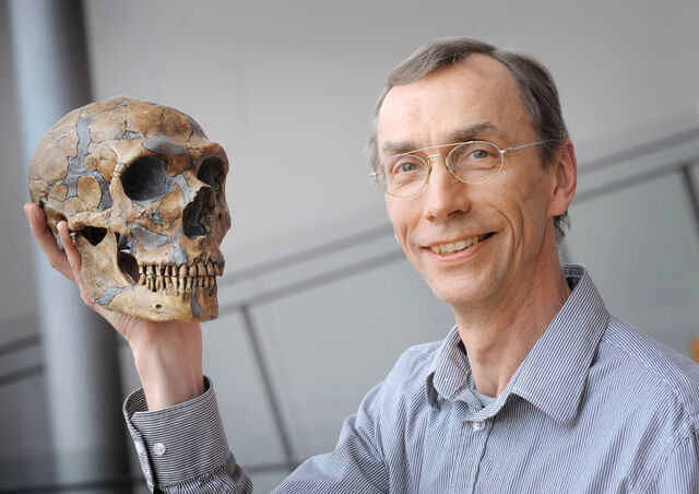 【速報】ノーベル医学生理学賞はスバンテ・ペーボ氏　スウェーデン出身の「進化人類学研究者」